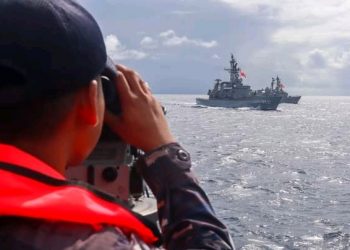 KRI FATAHILLAH-361 Laksanakan Passing Exercise dengan Dua Kapal Angkatan Laut Jepang