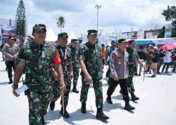 Panglima TNI Hadiri Kejuaraan Dunia F-1 H2O