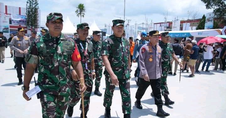 Panglima TNI Hadiri Kejuaraan Dunia F-1 H2O