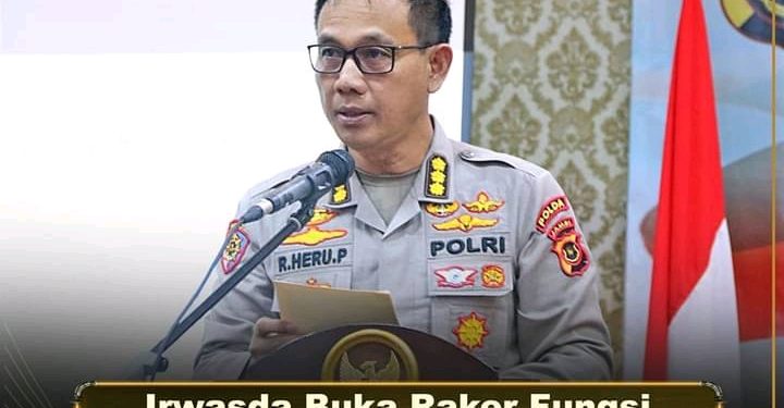 Irwasda Polda Jambi Kombes Pol. Raden Heru Prakoso membuka Rapat Kerja Fungsi Pengawasan Jajaran Polda Jambi T.A. 2023 pasa Selasa
