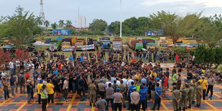 K.S Bara Gubernur Untuk Sopir Dan Masyarakat Hasilkan Sejumlah Kesepakatan