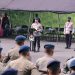 KAPOLDA SUMSEL MELEPAS KEBERANGKATAN PERSONIL SAT BRIMOB POLDA SUMSEL SATGAS OPS AMOLE 1 2023 BKO POLDA PAPUA