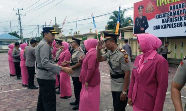 Polres Batanghari gelar upacara sertijab pejabat utama (PJU) di lapangan Mapolres Batanghari