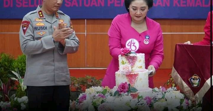 Polda Jambi laksanakan acara sykuran dalam Rangka Memperingati HUT ke-43 Yayasan Kemala Bhayangkari Tahun 2023 pada Jum’at