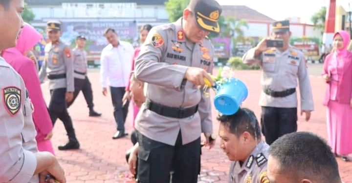Kapolres Muba Pimpin Upacara Kenaikan Pangkat Personil Polri dan ASN Polres Muba 34 Personil dan 2 Perwira