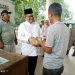 Wawako Dr.dr.H.Maulana,M.K.M.Bagikan Langsung Daging Korban Yang Sudah Siap Dibagikan ke Masyarakat Yang Sudah Anda Kupon Daging Korban Idul Adha 1444 H