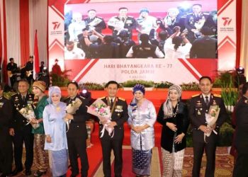 Kepolisian Daerah (Polda) Jambi menggelar syukuran Hari Bhayangkara ke-77 Tahun 2023 di Hotel Ratu Convention Centre