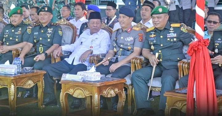 Kapolda Jambi Irjen Pol. Rusdi Hartono hadiri pelaksanaan upacara serah terima  Jabatan Danyon Raider 142/KJ