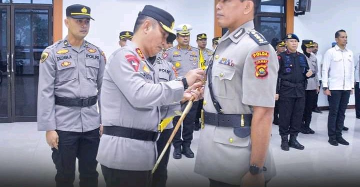 Kapolda Jambi Pimpin Upacara Pelantikan Jabatan Irwasda Polda Jambi Kombes Pol Jannus Parlindungan Siregar
