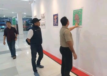 Tiga peserta didik (Serdik) Sekolah Pimpinan Tinggi (Sespimti) Polri Dikreg Ke-31 Tahun 2023 kunjungi Pameran Karikatur