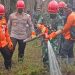 Kepala Staf Angkatan Darat (KASAD) Jendral TNI Dudung Abdurachman lakukan peninjauan Karhutla di Desa Ramin Kec. Kumpeh Ulu Kab. Muaro Jambi