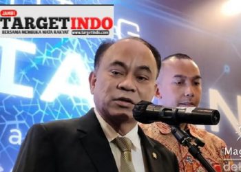 Menteri Komunikasi dan Informatika Meminta OJK Memblokir Sejumlah Rekening Bank Yang Terlibat Judi Online